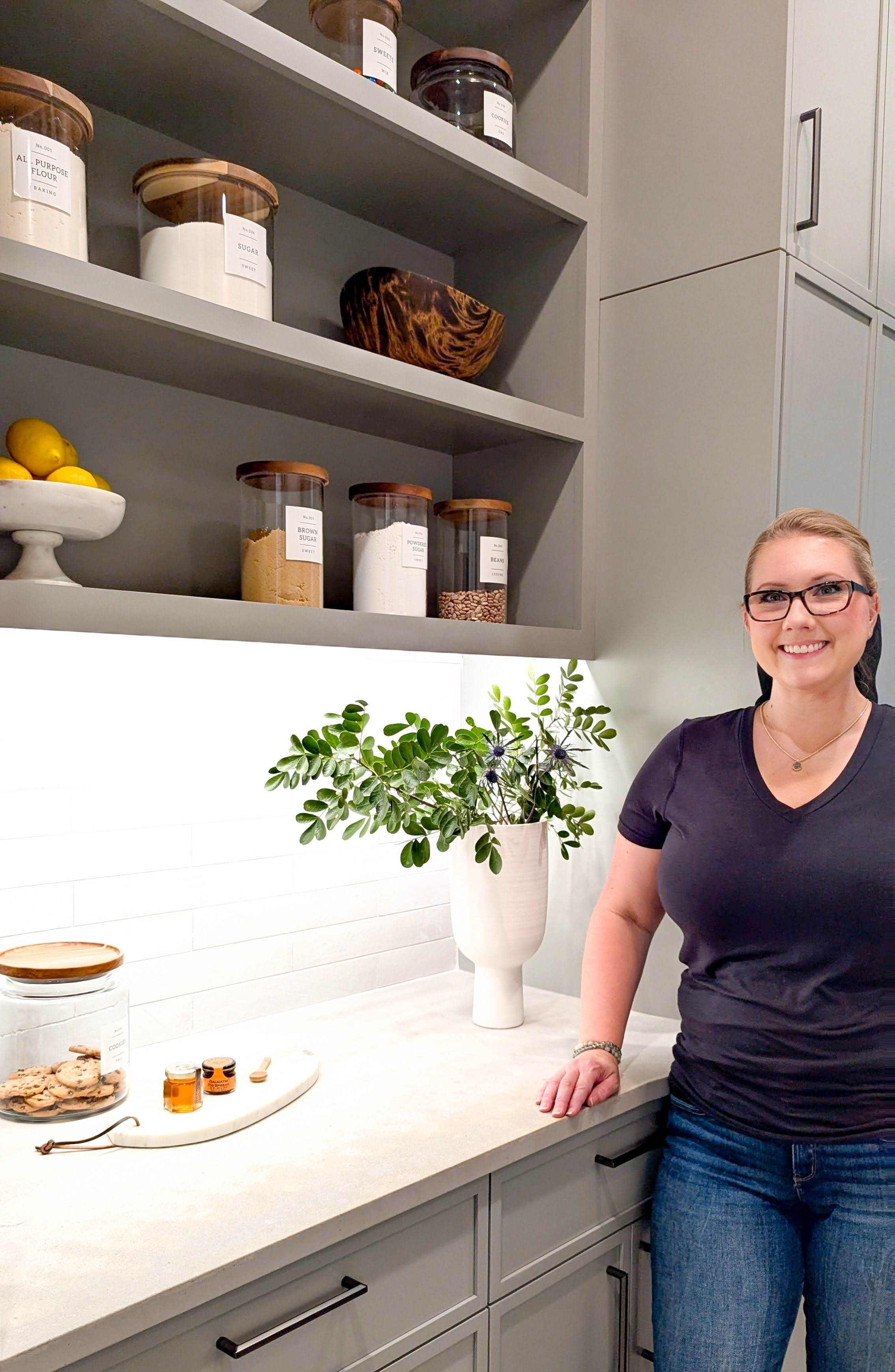 Cover picture showing a beautiful pantry.